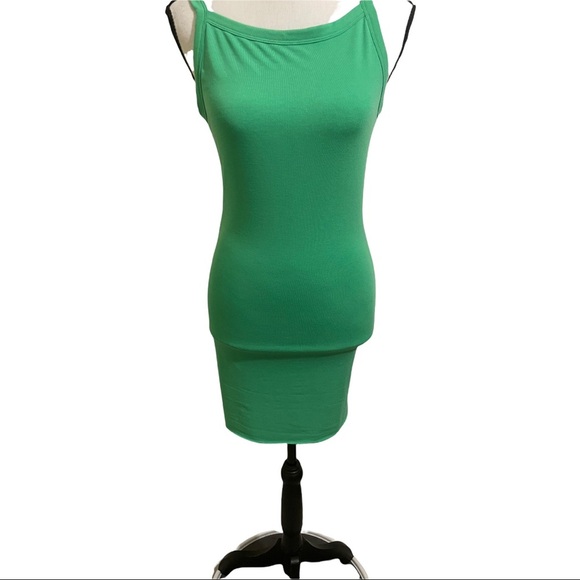 Sky to moon fitted dress size large. Open low back. Square front neck green LG - Picture 9 of 11